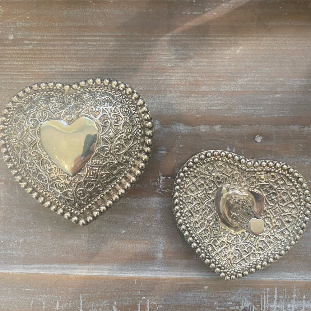 Heart-shaped trinket box and ring holder set